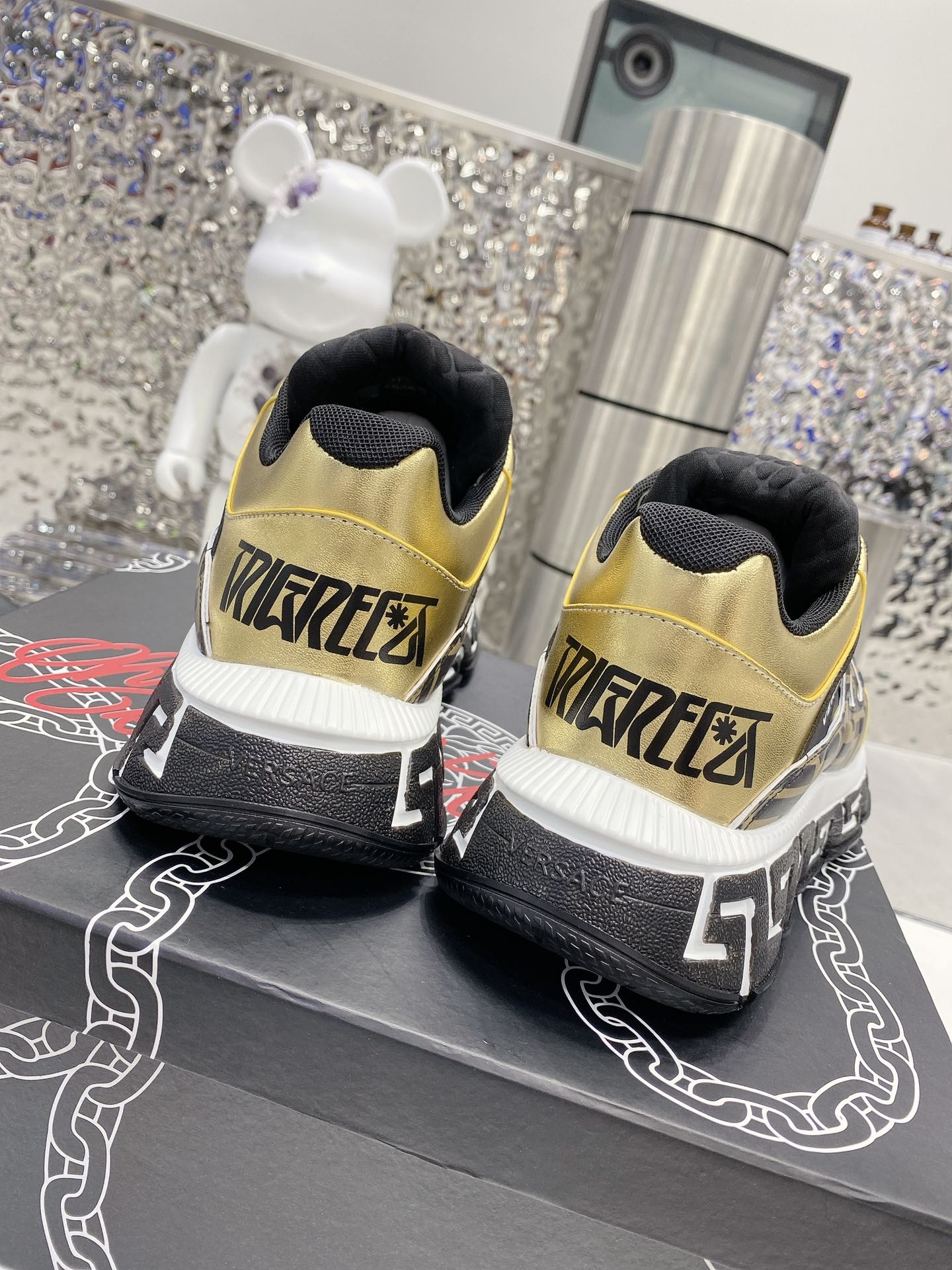 Sneakers