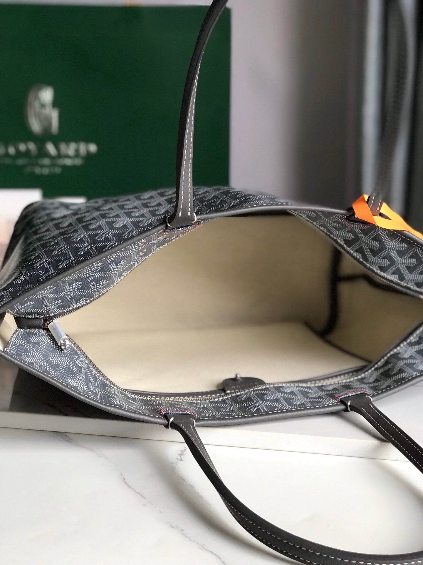 Handbag