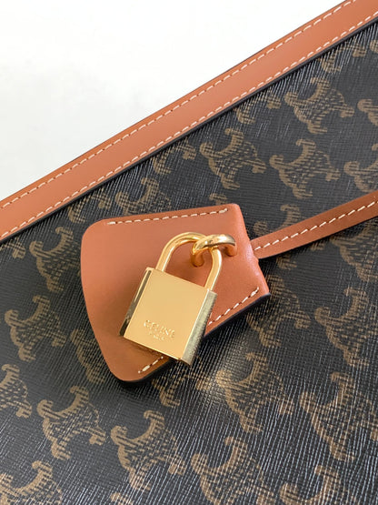 Handbag
