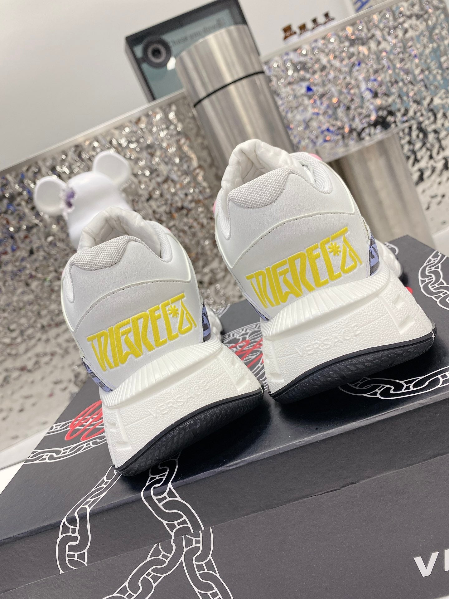 Sneakers