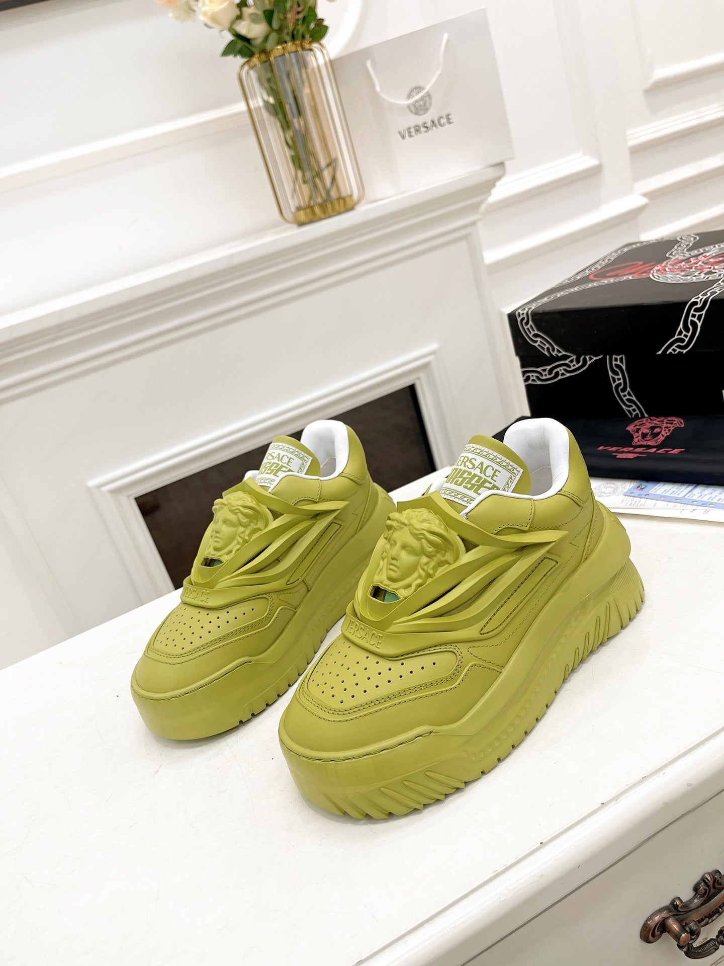 Sneakers