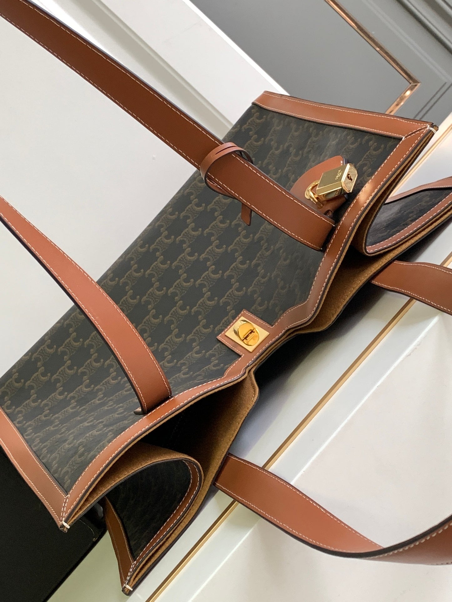 Handbag