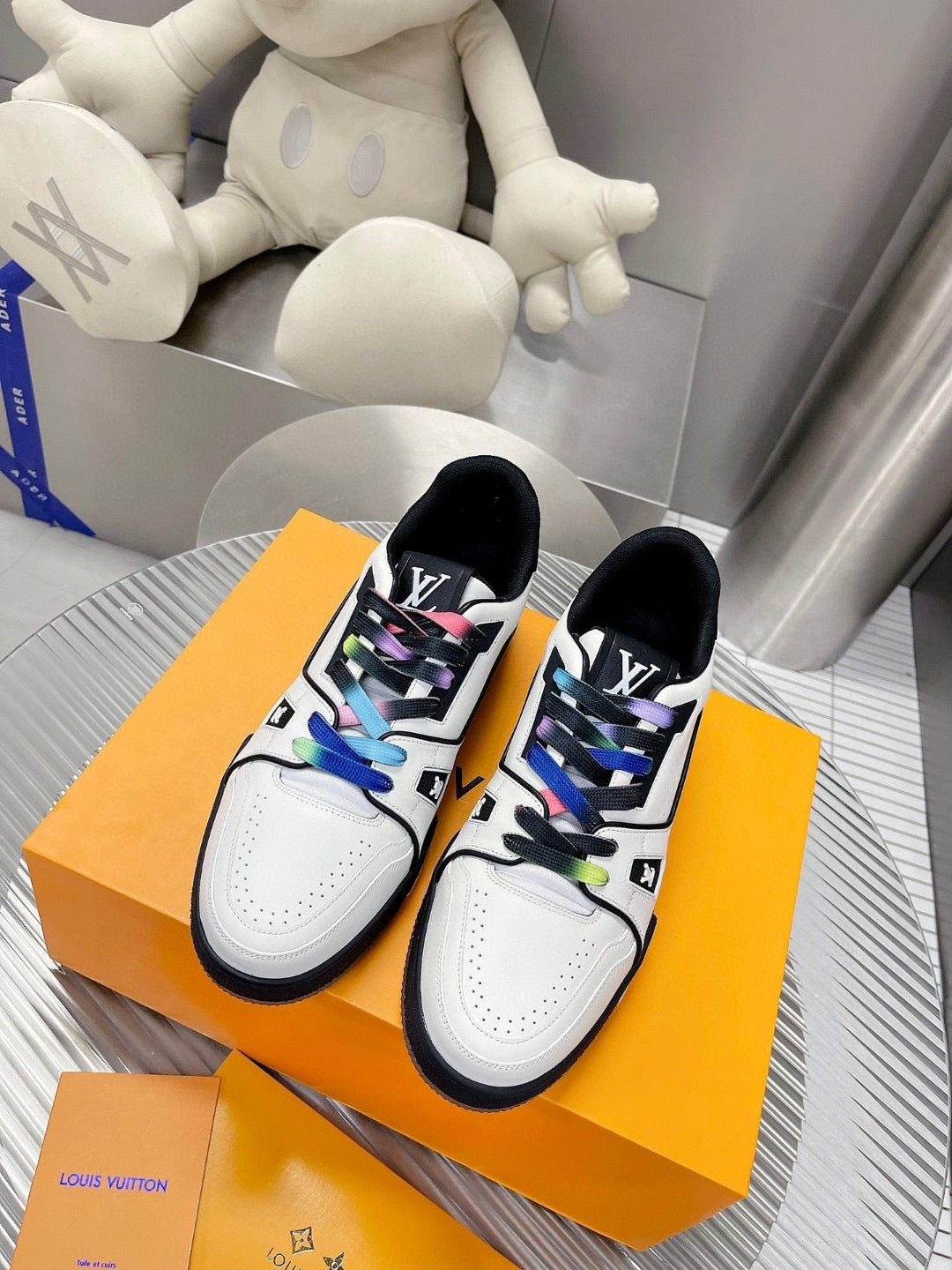 Sneakers
