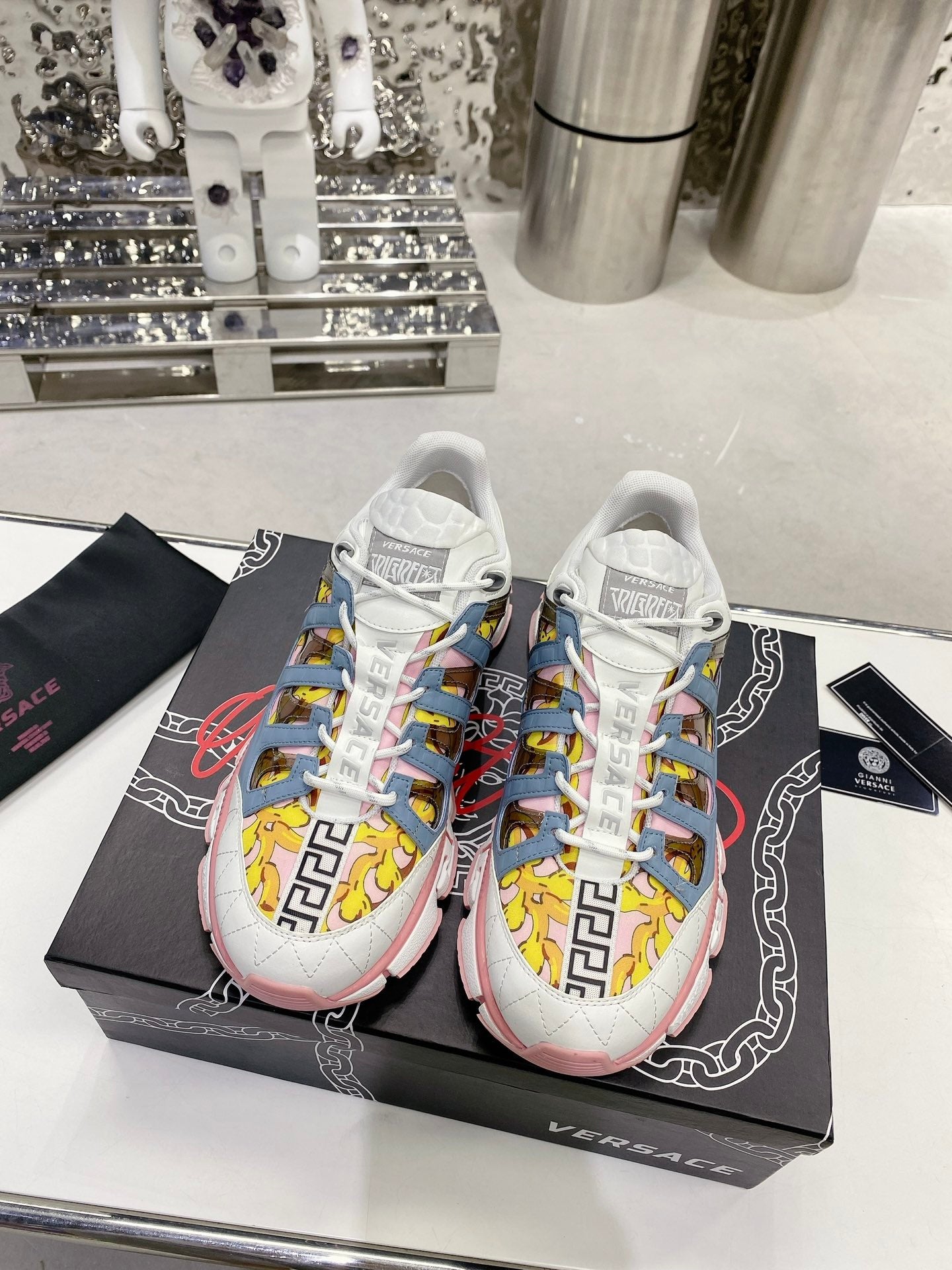 Sneakers