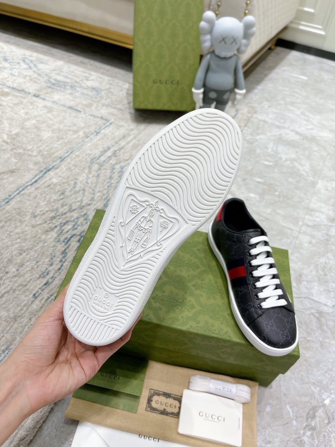 Sneakers
