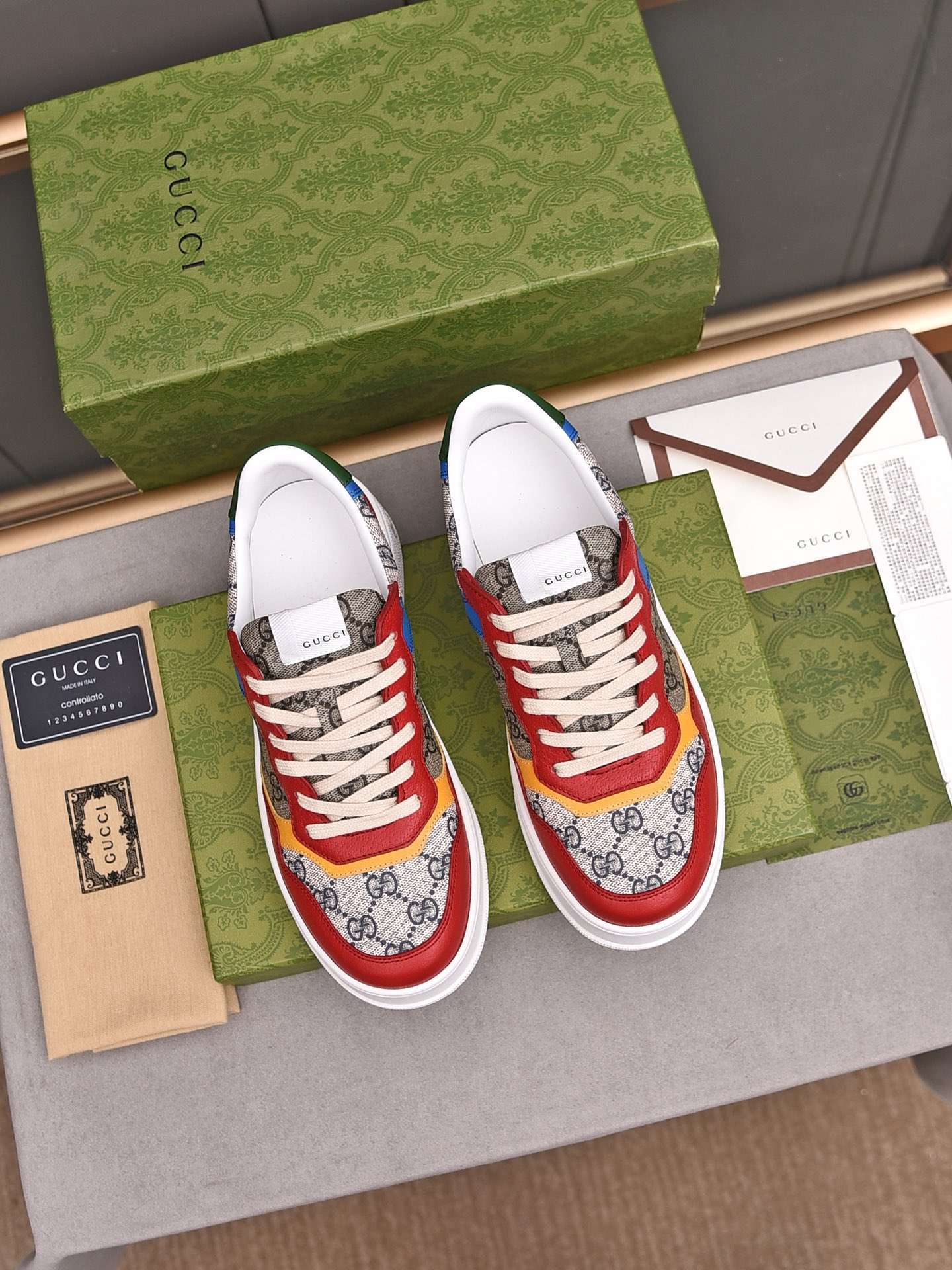 Sneakers