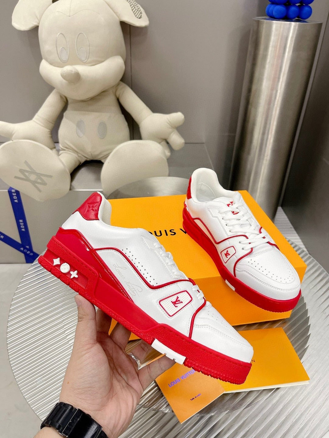 Sneakers