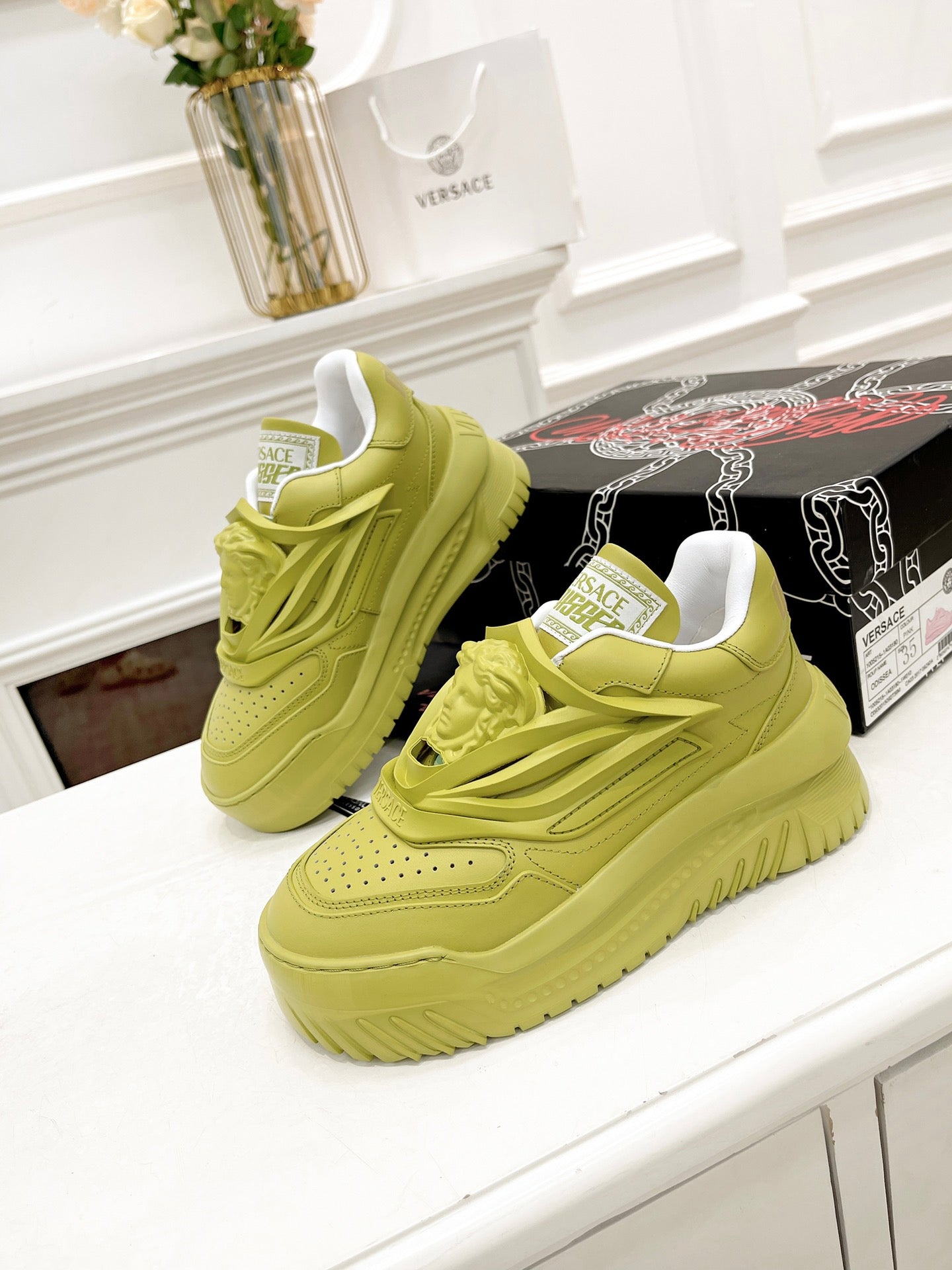 Sneakers