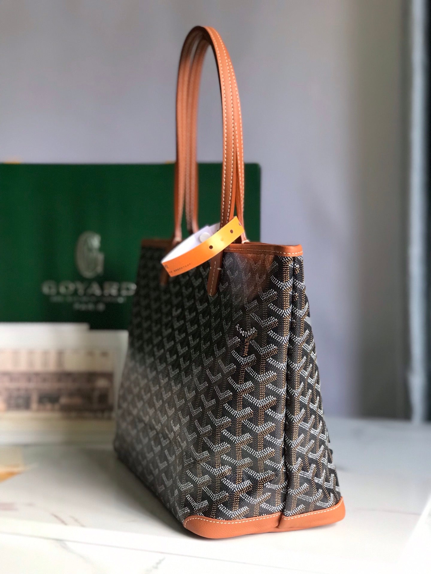 Handbag