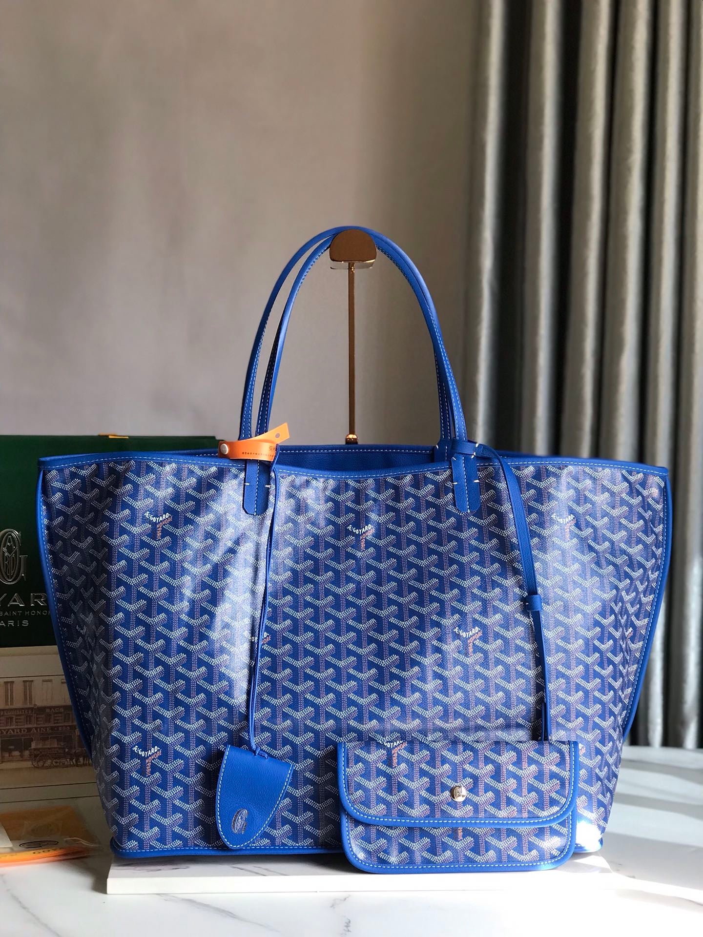 Handbag