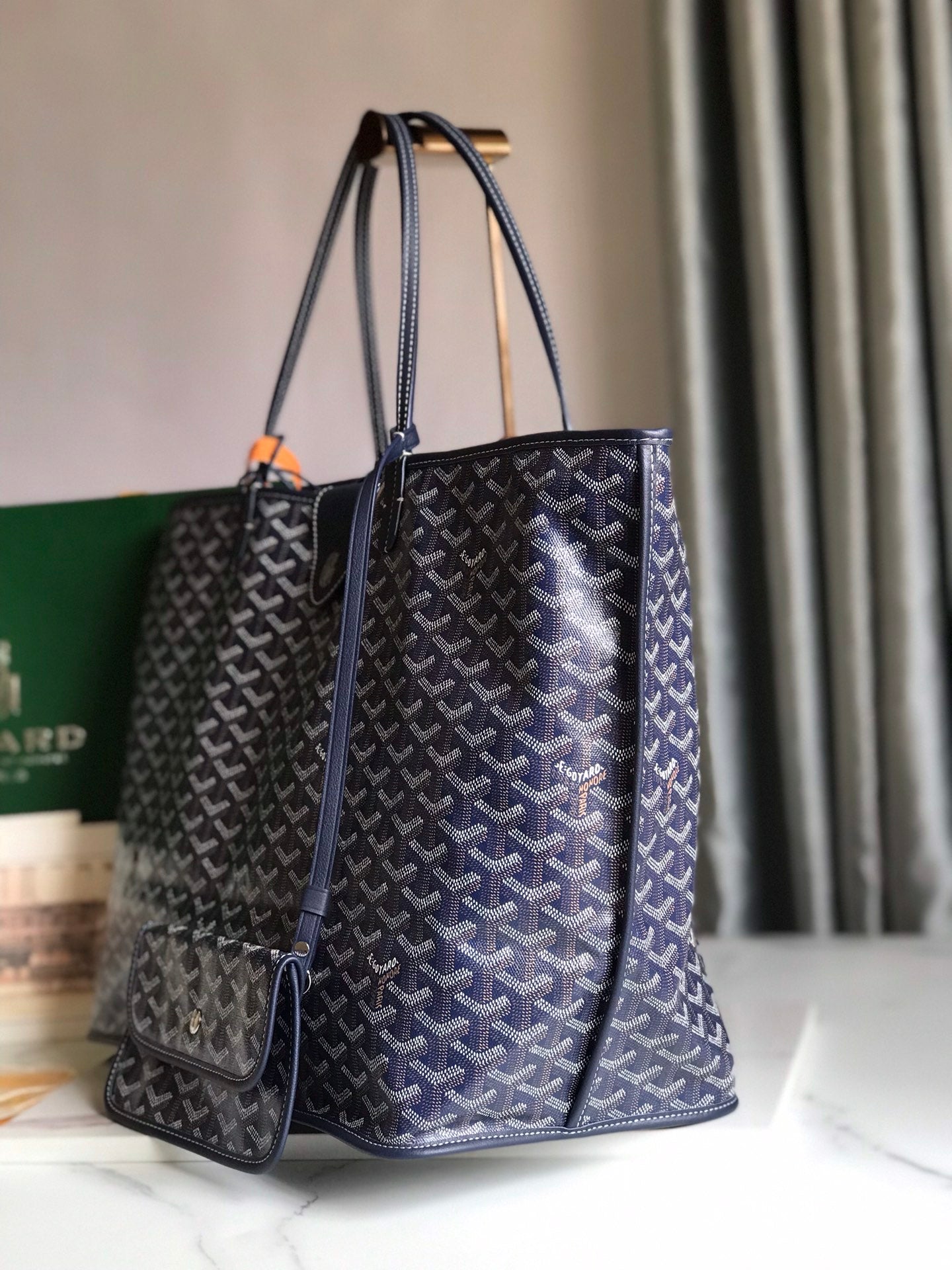Handbag