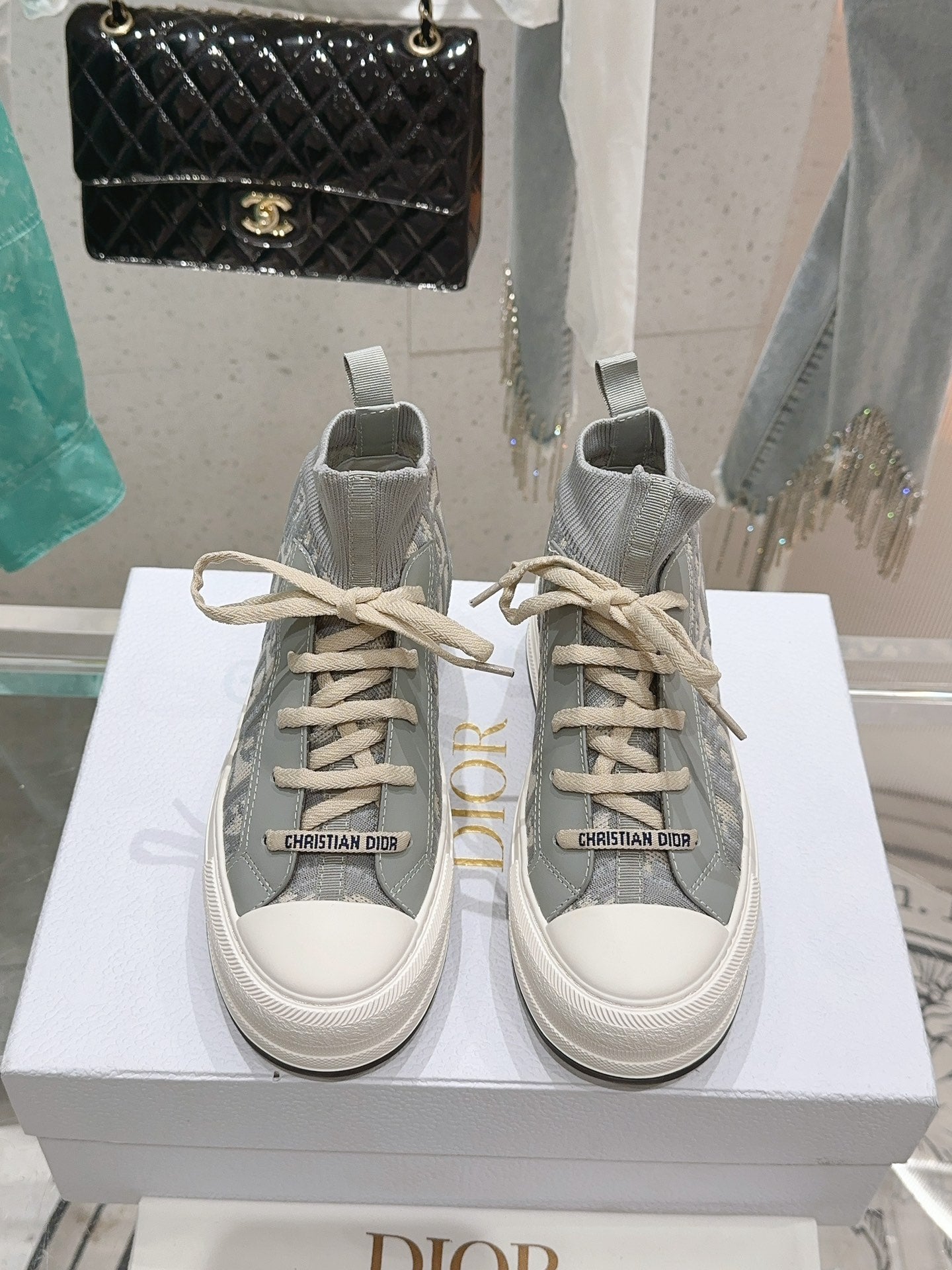 Sneakers